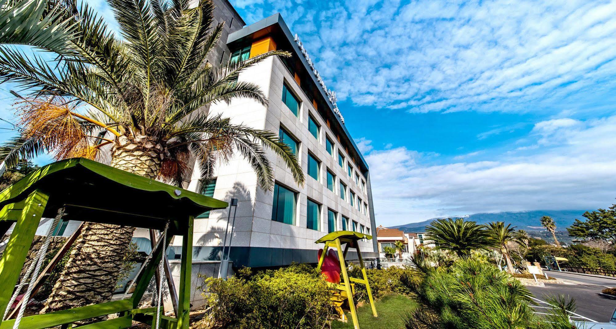 Jeju Poong Gyung Hotel Seogwipo Zewnętrze zdjęcie