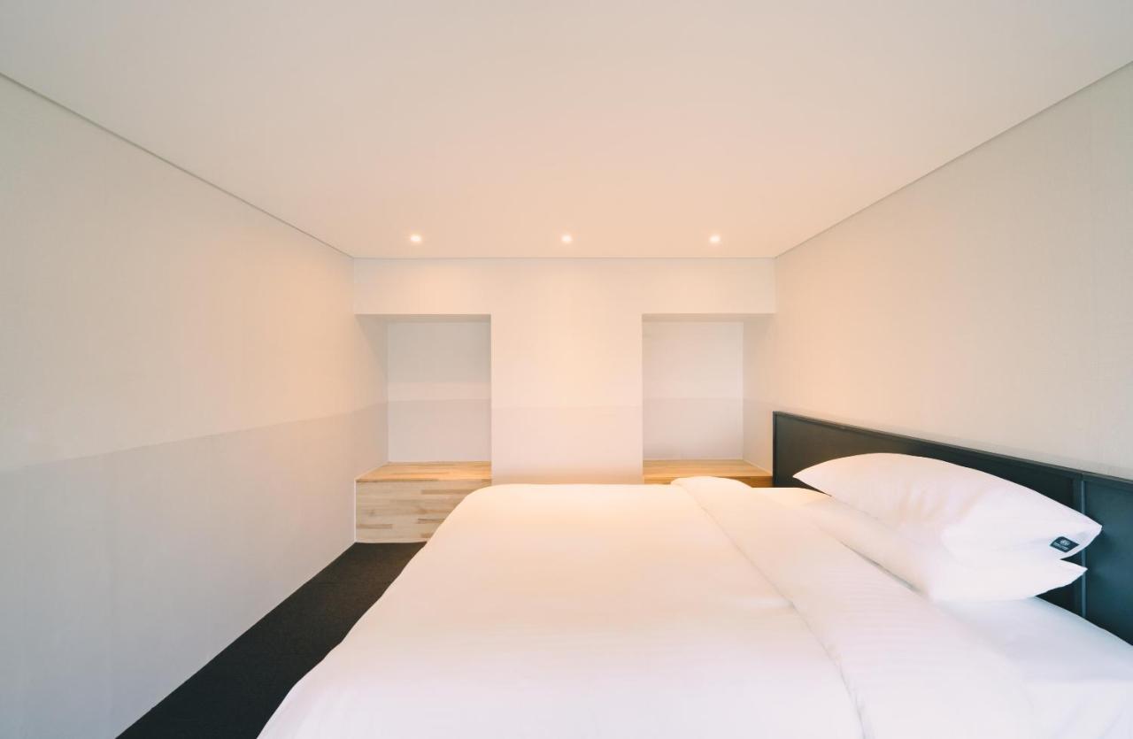 Jeju Poong Gyung Hotel Seogwipo Zewnętrze zdjęcie