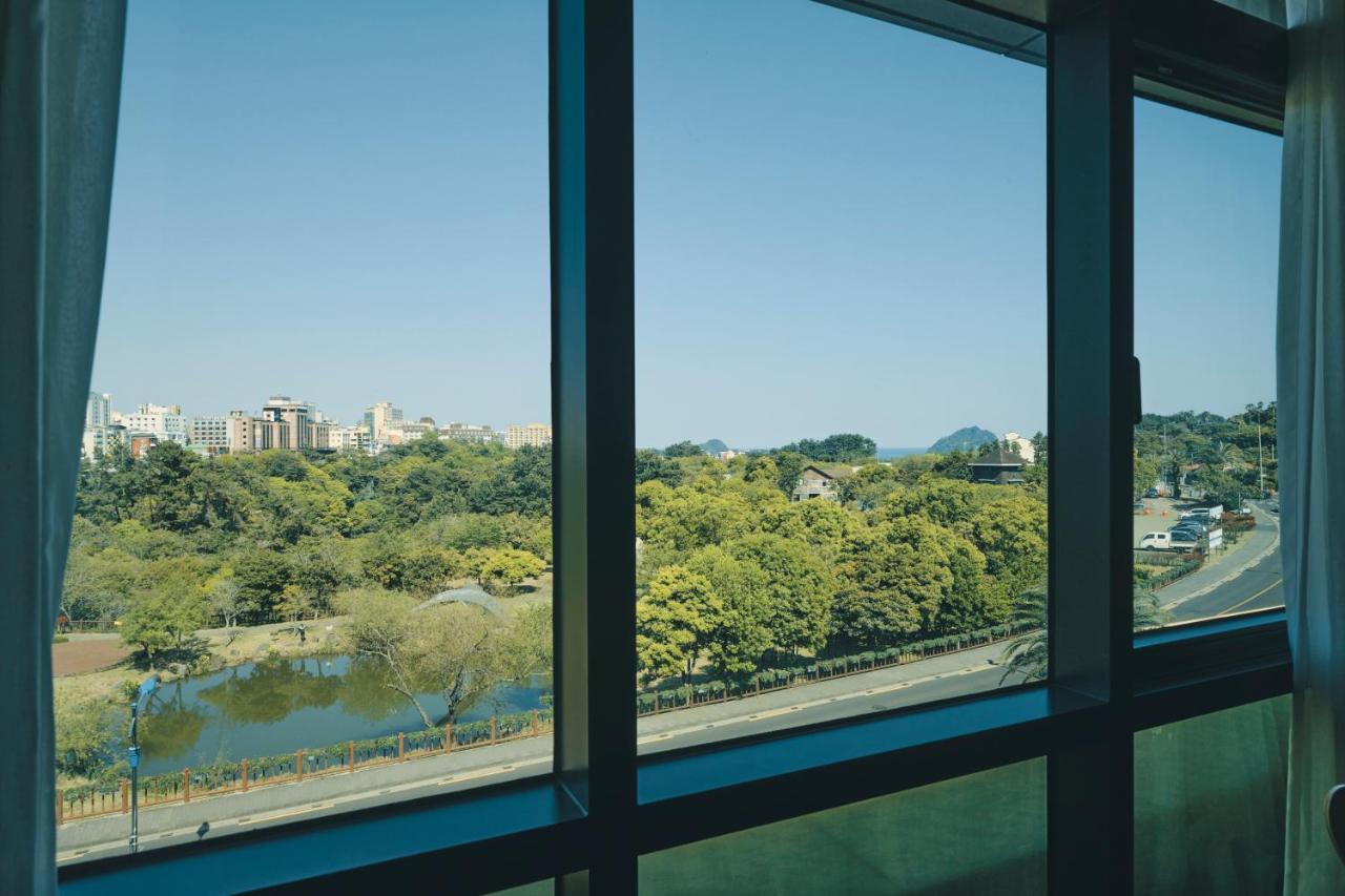 Jeju Poong Gyung Hotel Seogwipo Zewnętrze zdjęcie