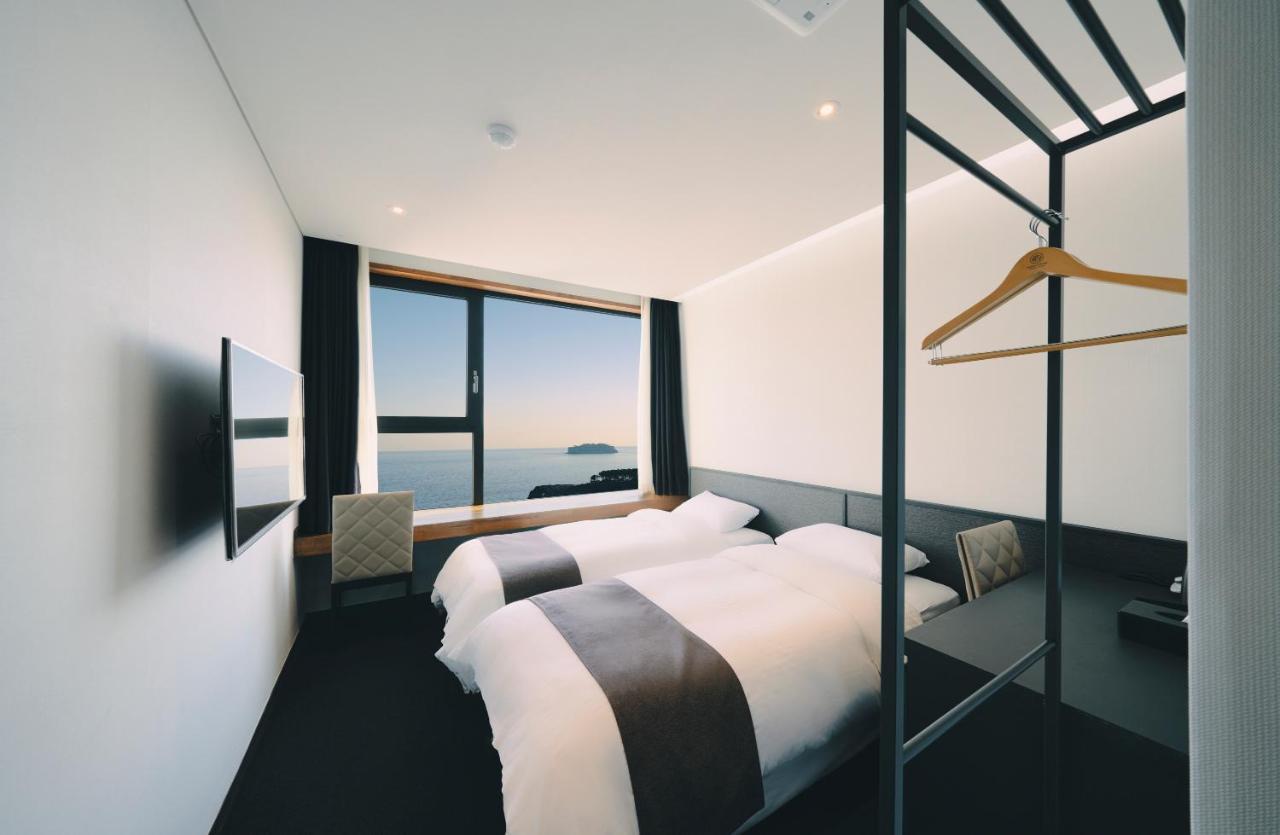 Jeju Poong Gyung Hotel Seogwipo Zewnętrze zdjęcie